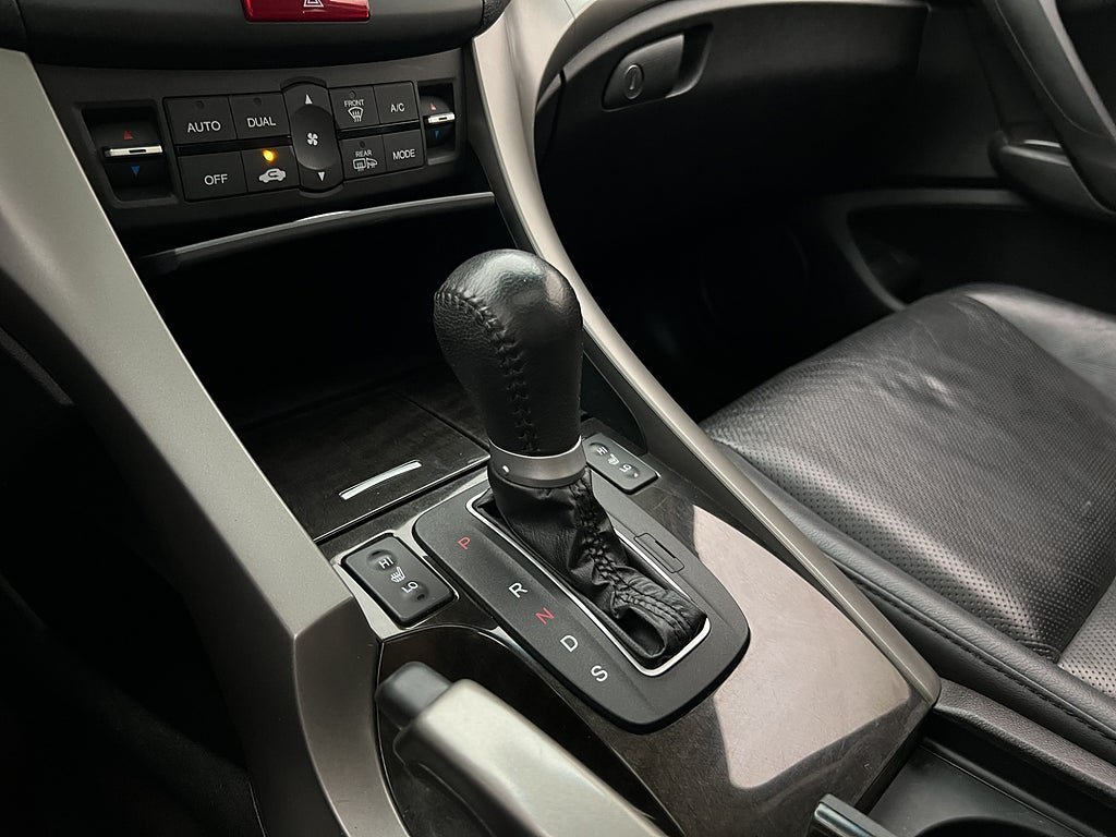 Vehicle Image 24