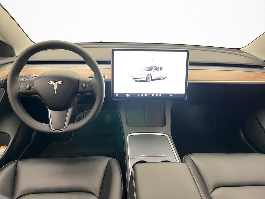 Vehicle Image 11