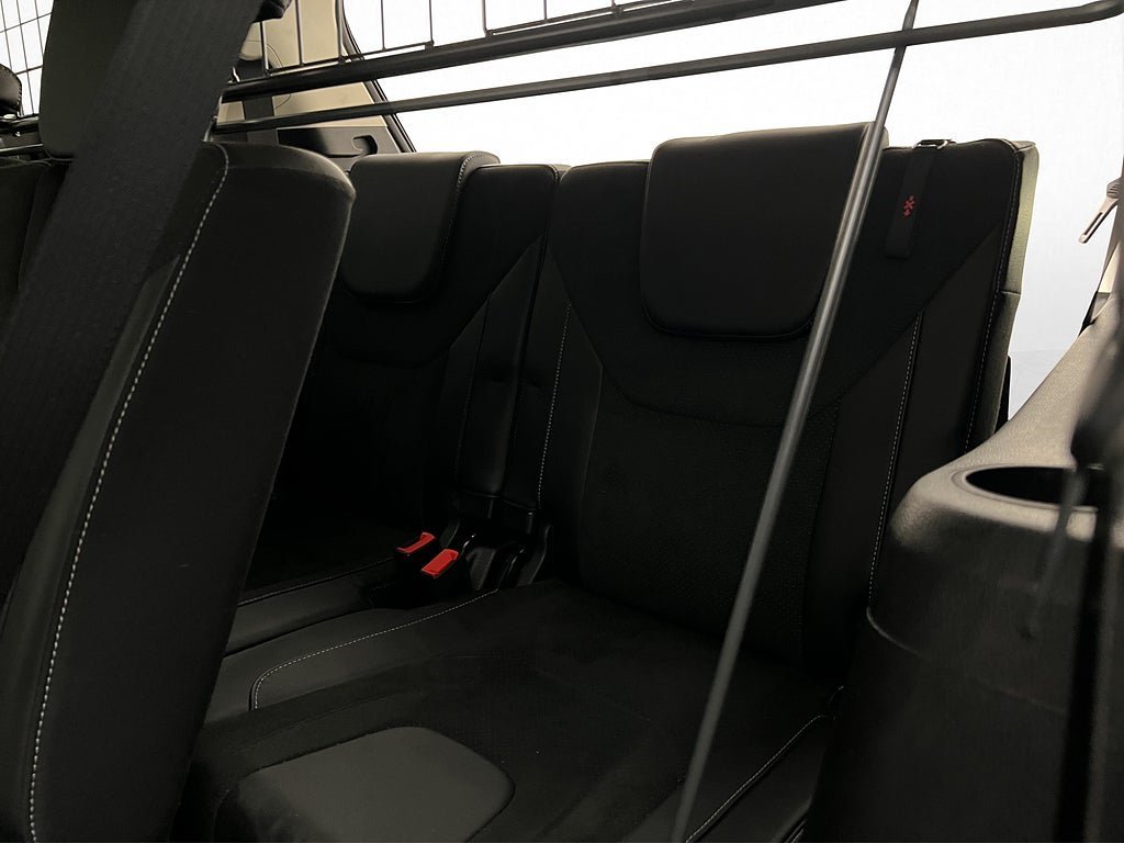 Vehicle Image 28