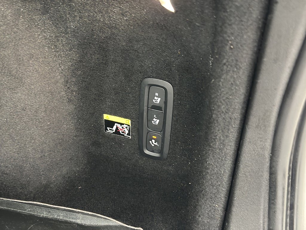 Vehicle Image 26