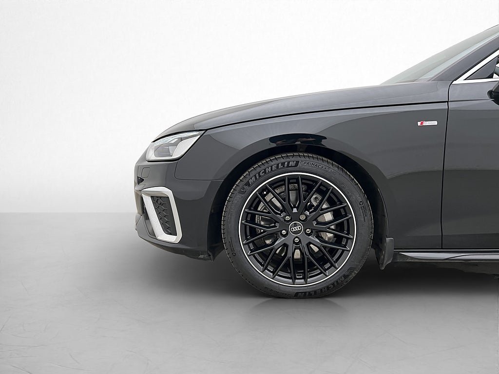Vehicle Image 30