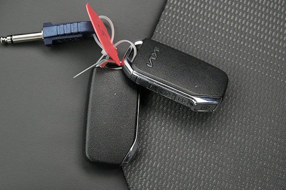 Vehicle Image 22