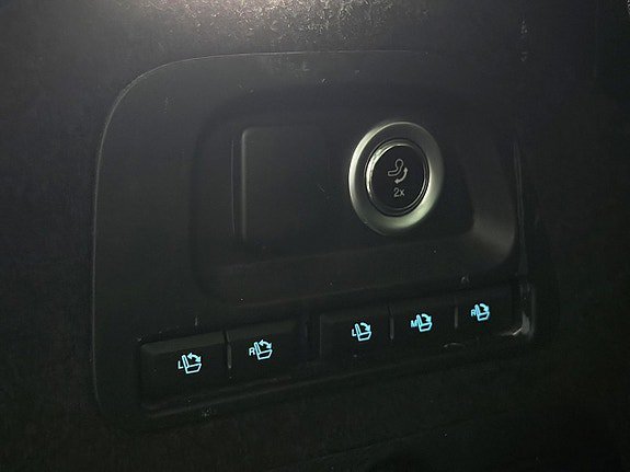 Vehicle Image 38