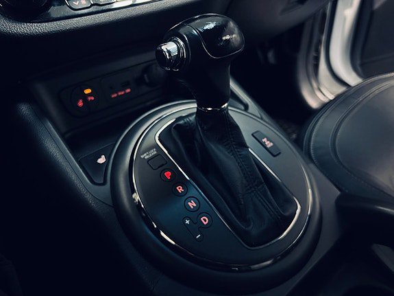 Vehicle Image 17