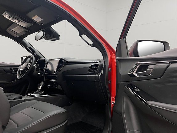 Vehicle Image 32