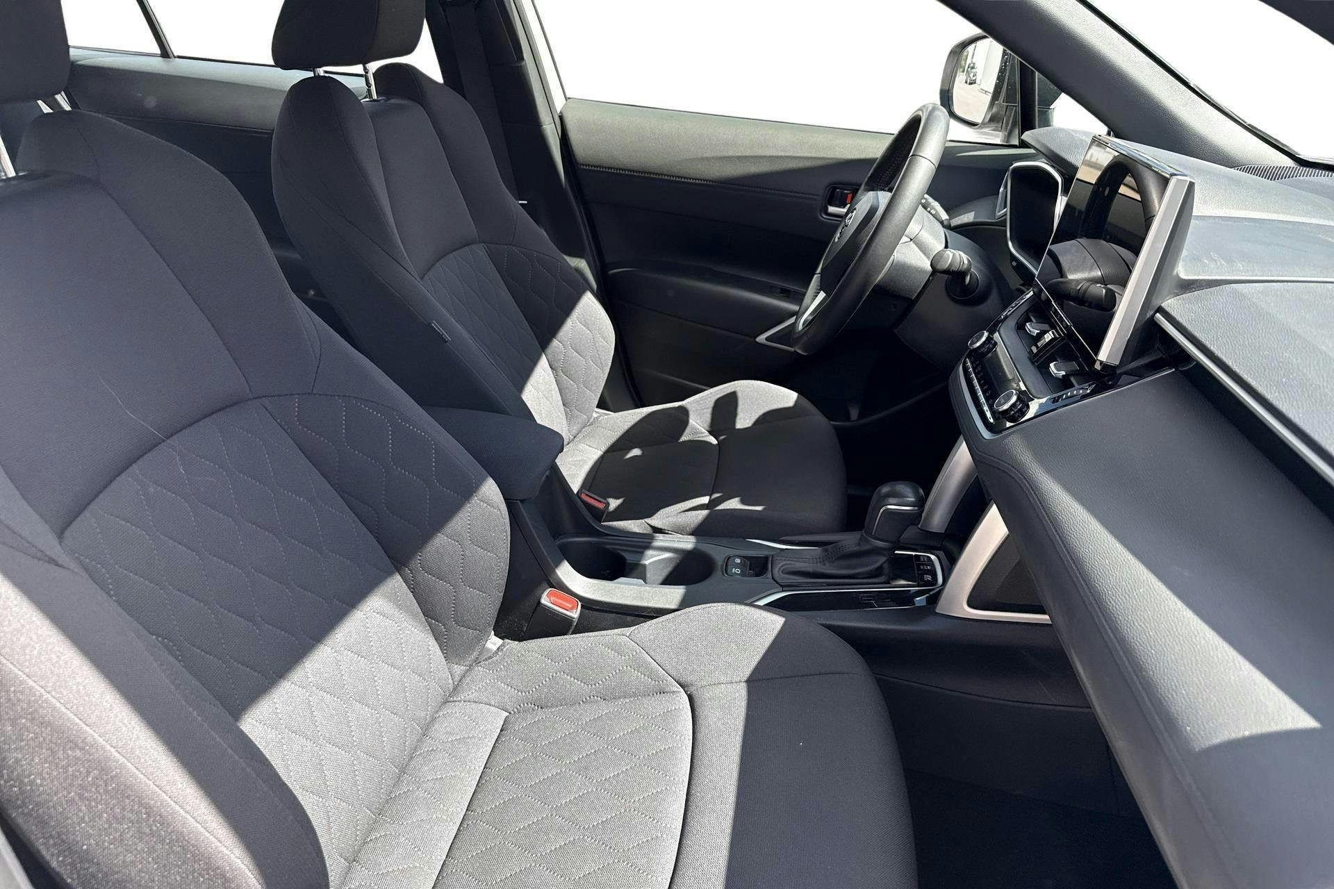 Vehicle Image 7