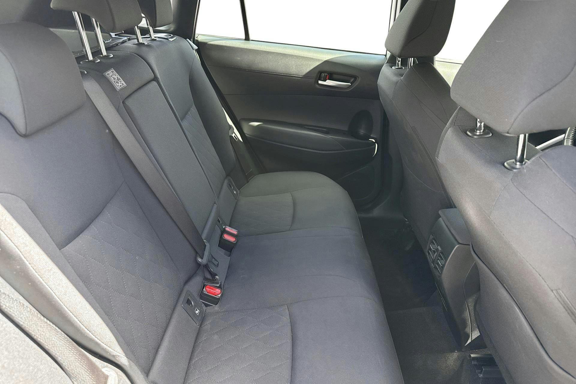 Vehicle Image 8