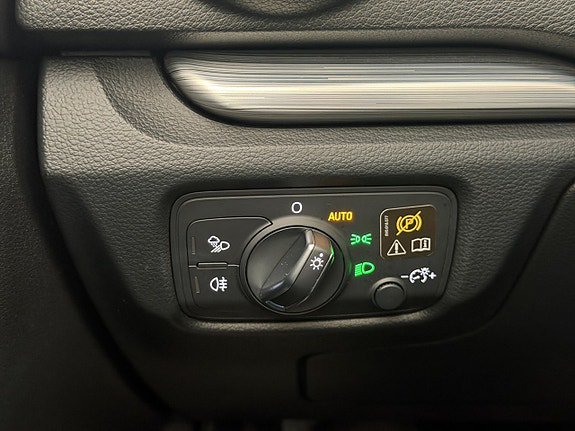 Vehicle Image 27
