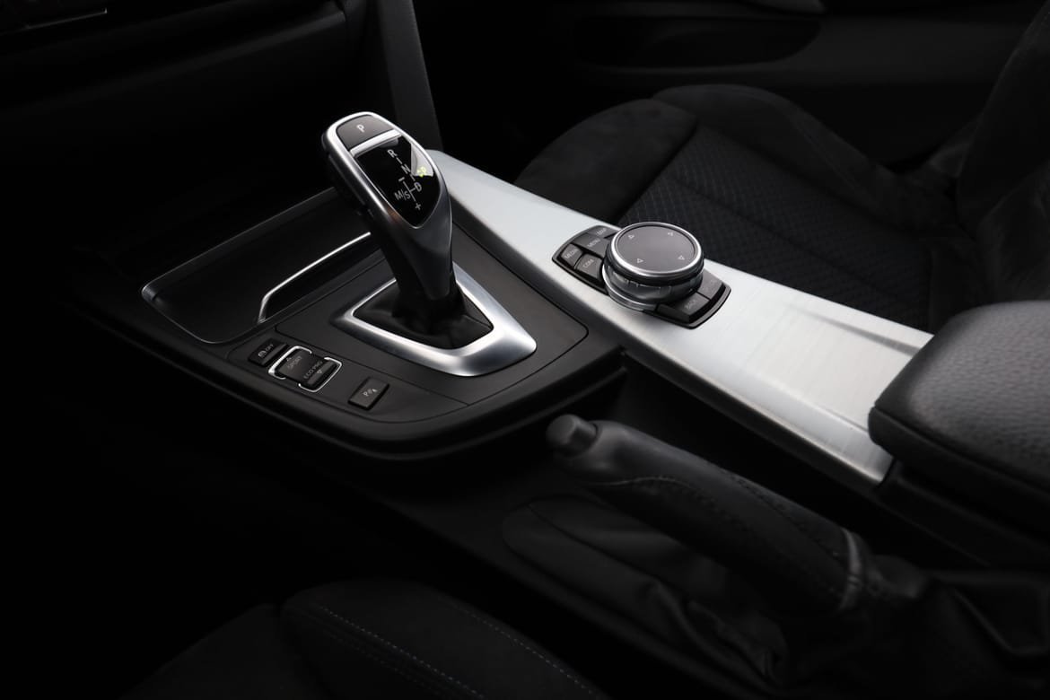 Vehicle Image 25