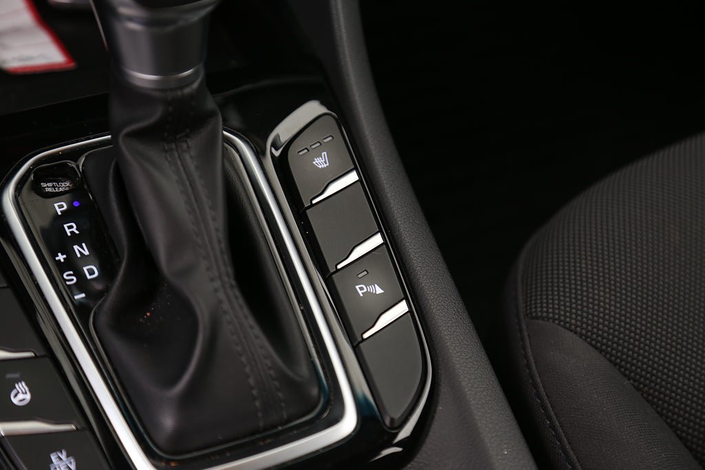 Vehicle Image 24
