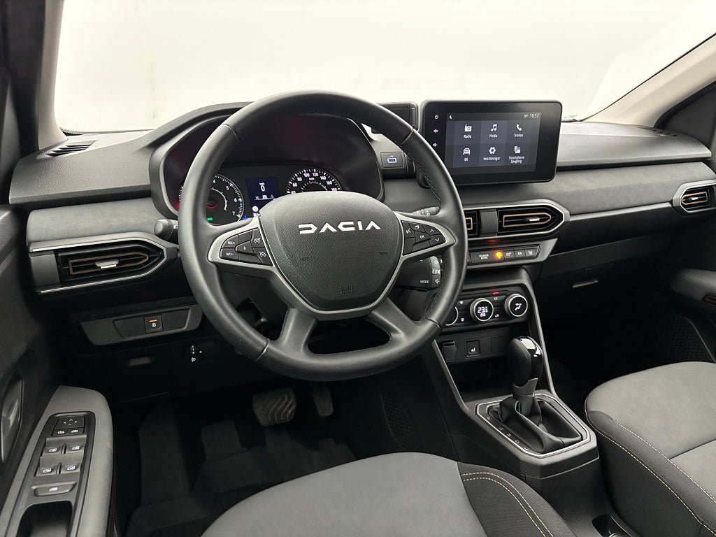 Vehicle Image 16
