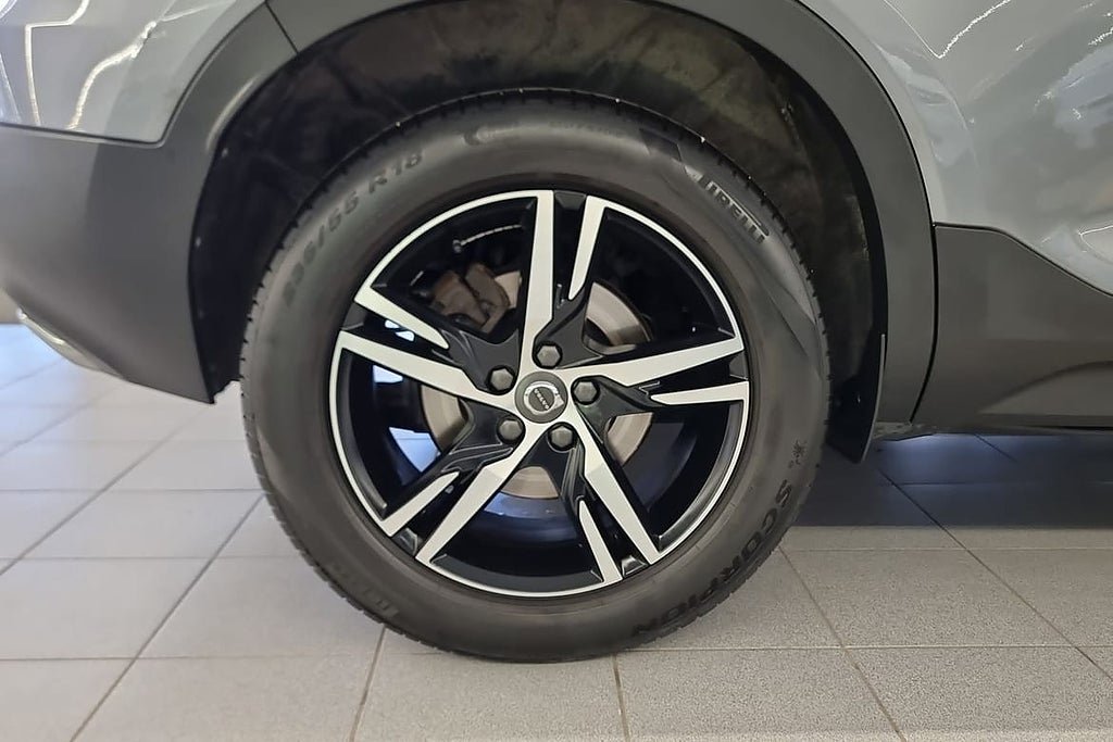 Vehicle Image 17