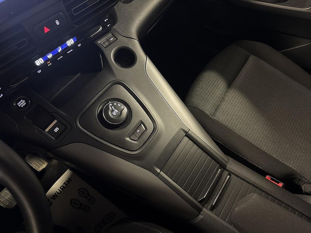Vehicle Image 19