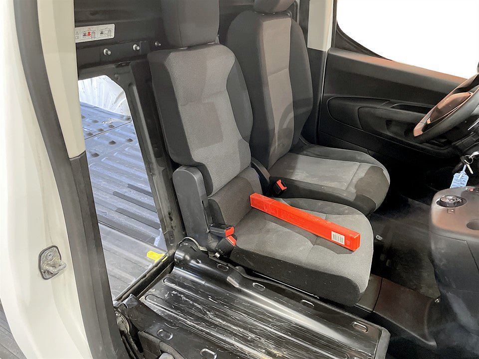 Vehicle Image 18