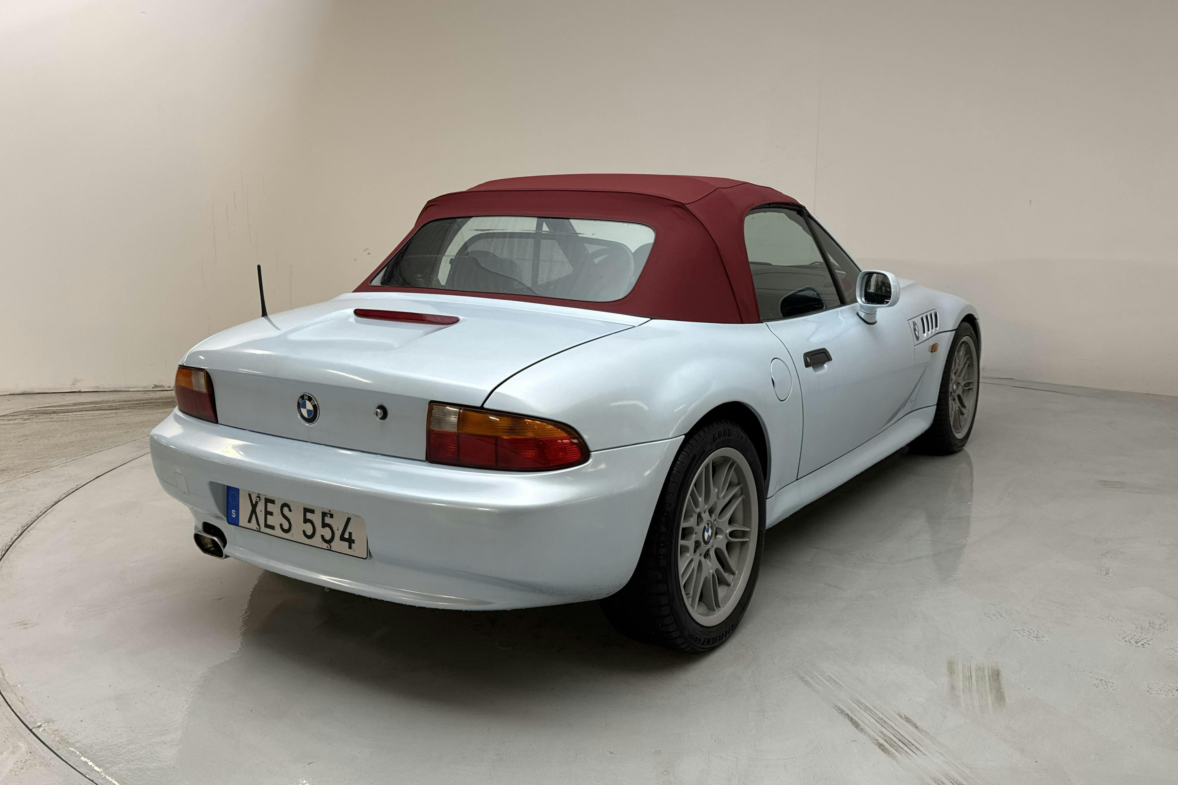 Vehicle Image 7