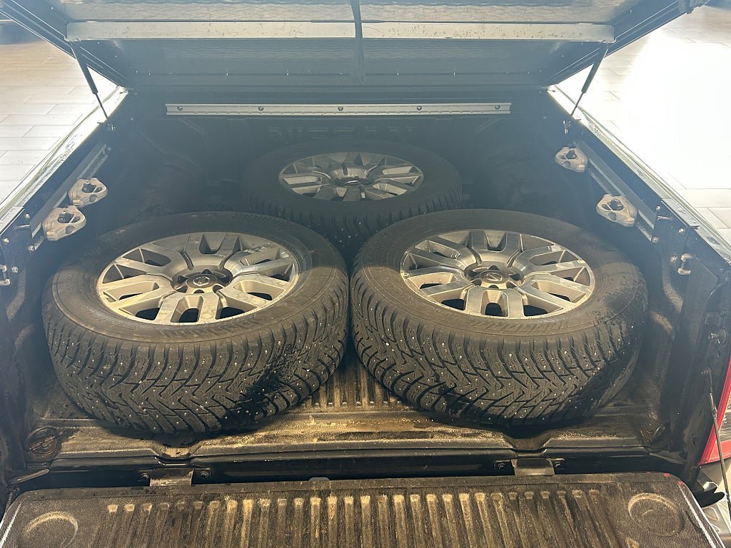 Vehicle Image 17