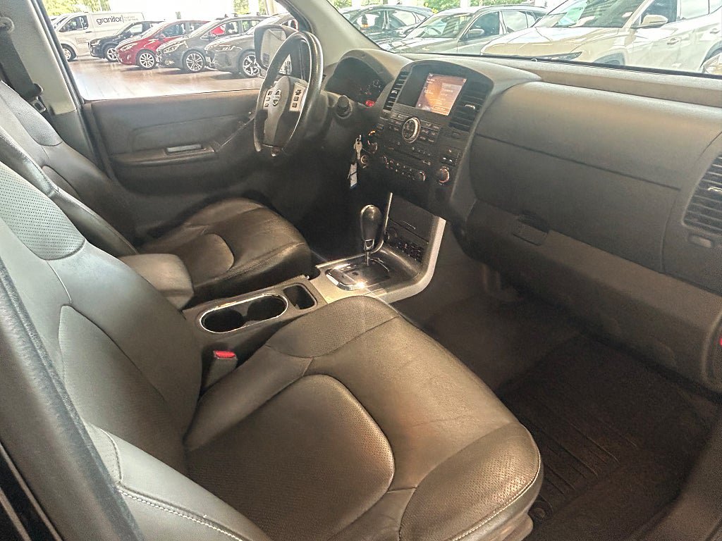 Vehicle Image 10