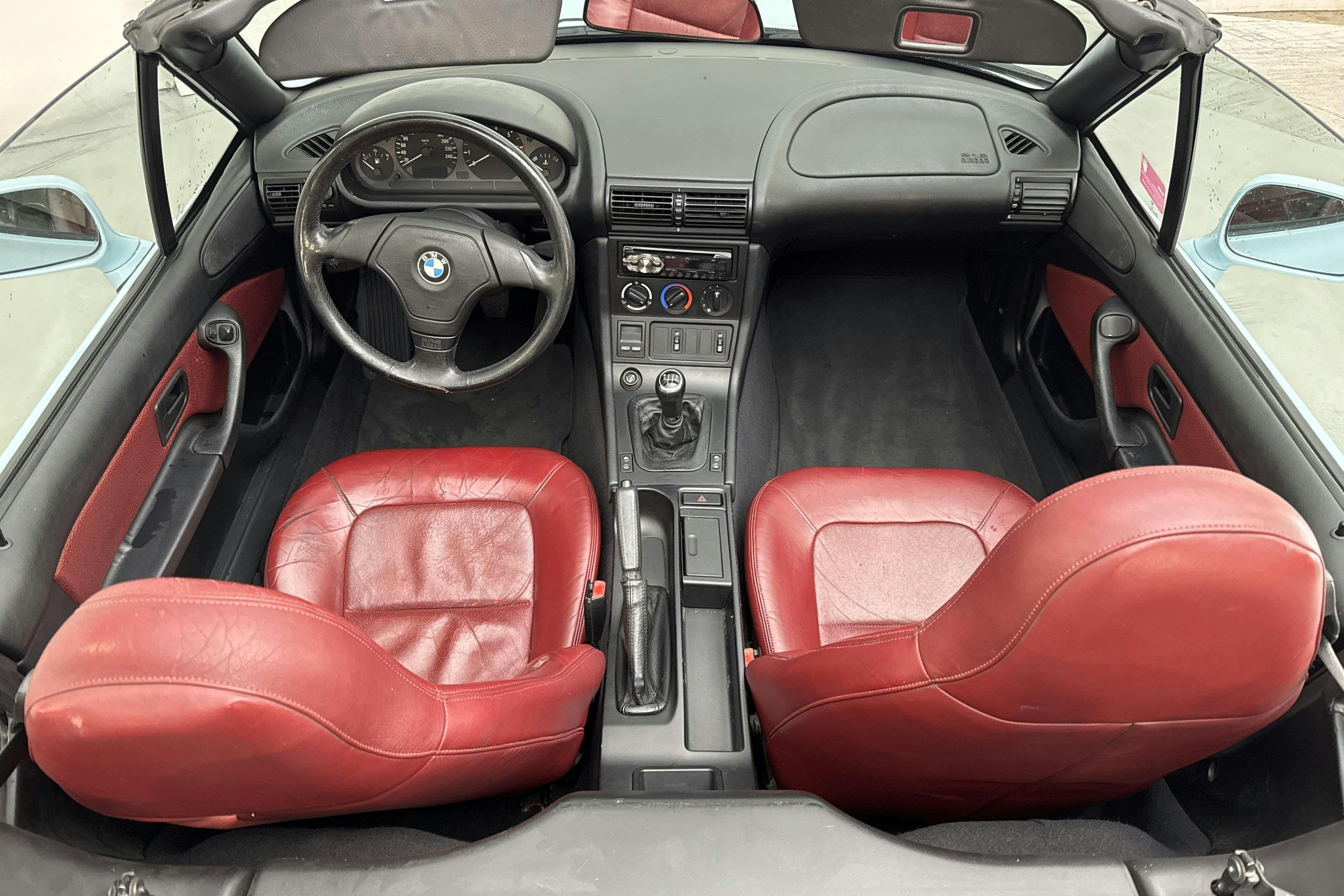 Vehicle Image 10