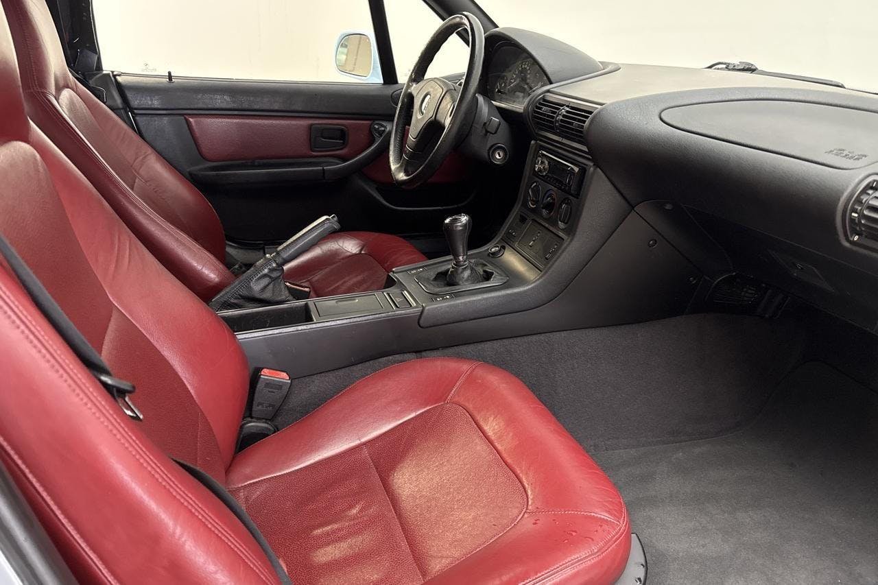 Vehicle Image 11