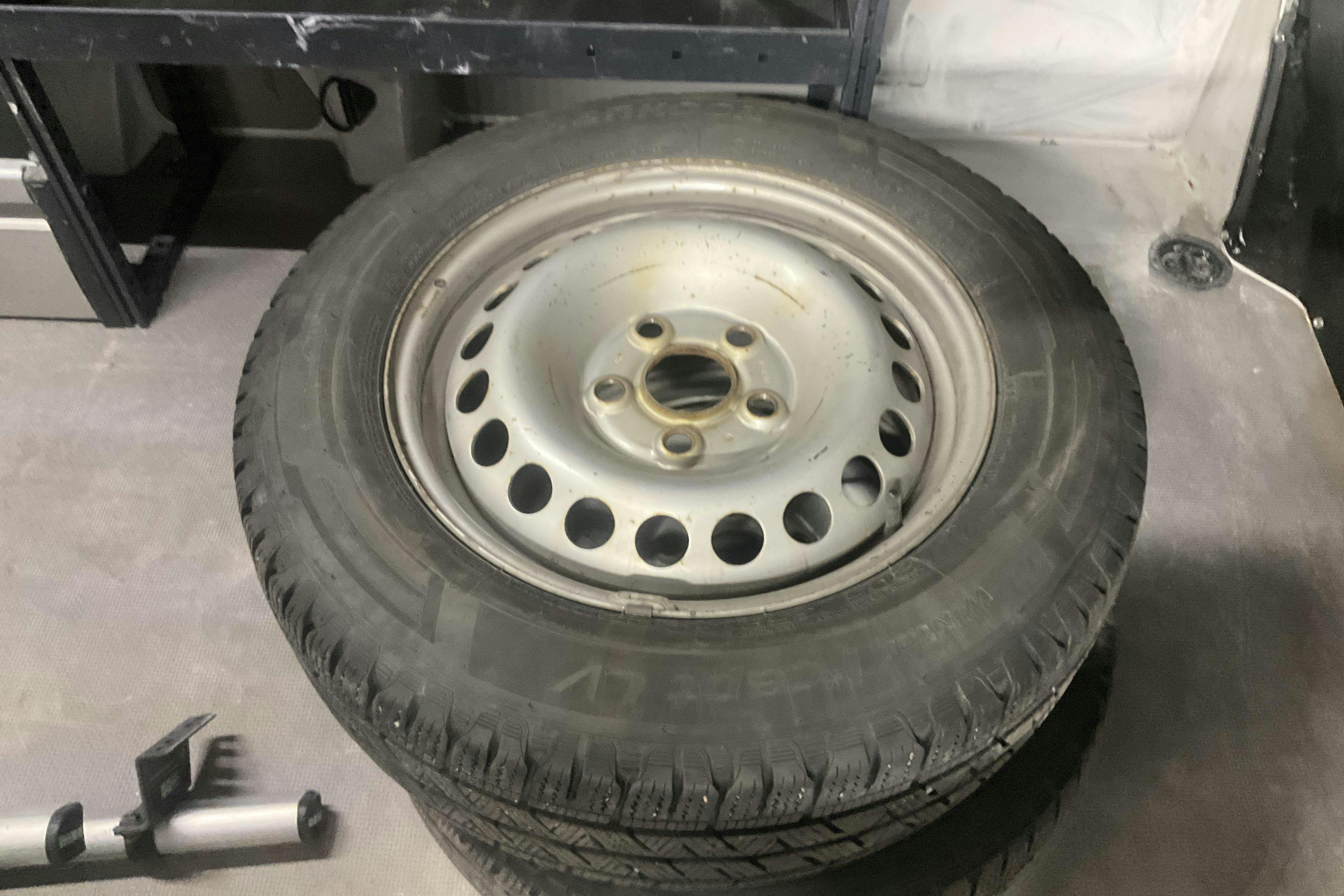 Vehicle Image 12