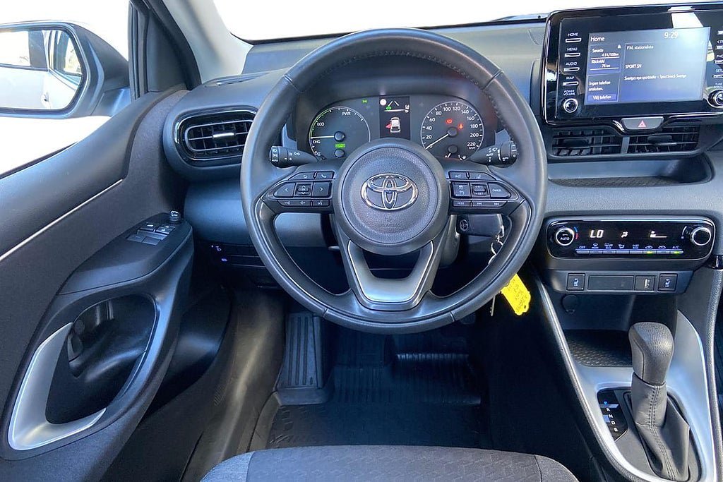Vehicle Image 11