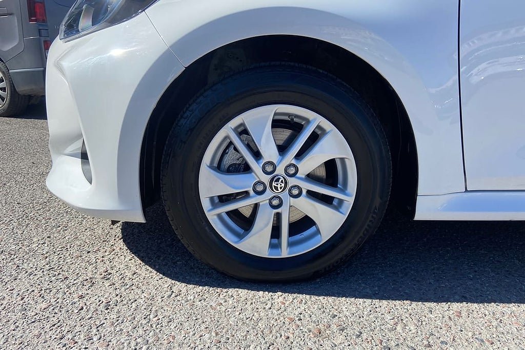 Vehicle Image 17
