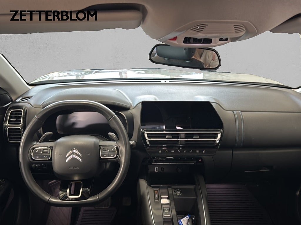 Vehicle Image 10