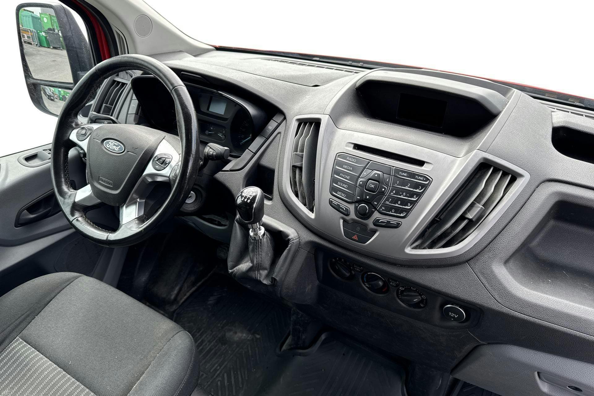 Vehicle Image 12