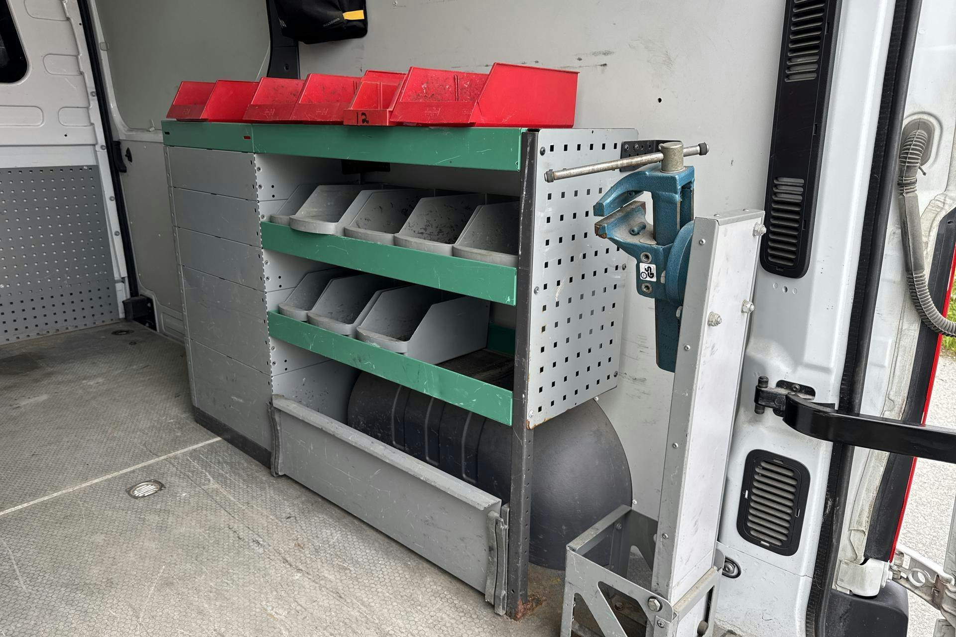 Vehicle Image 11