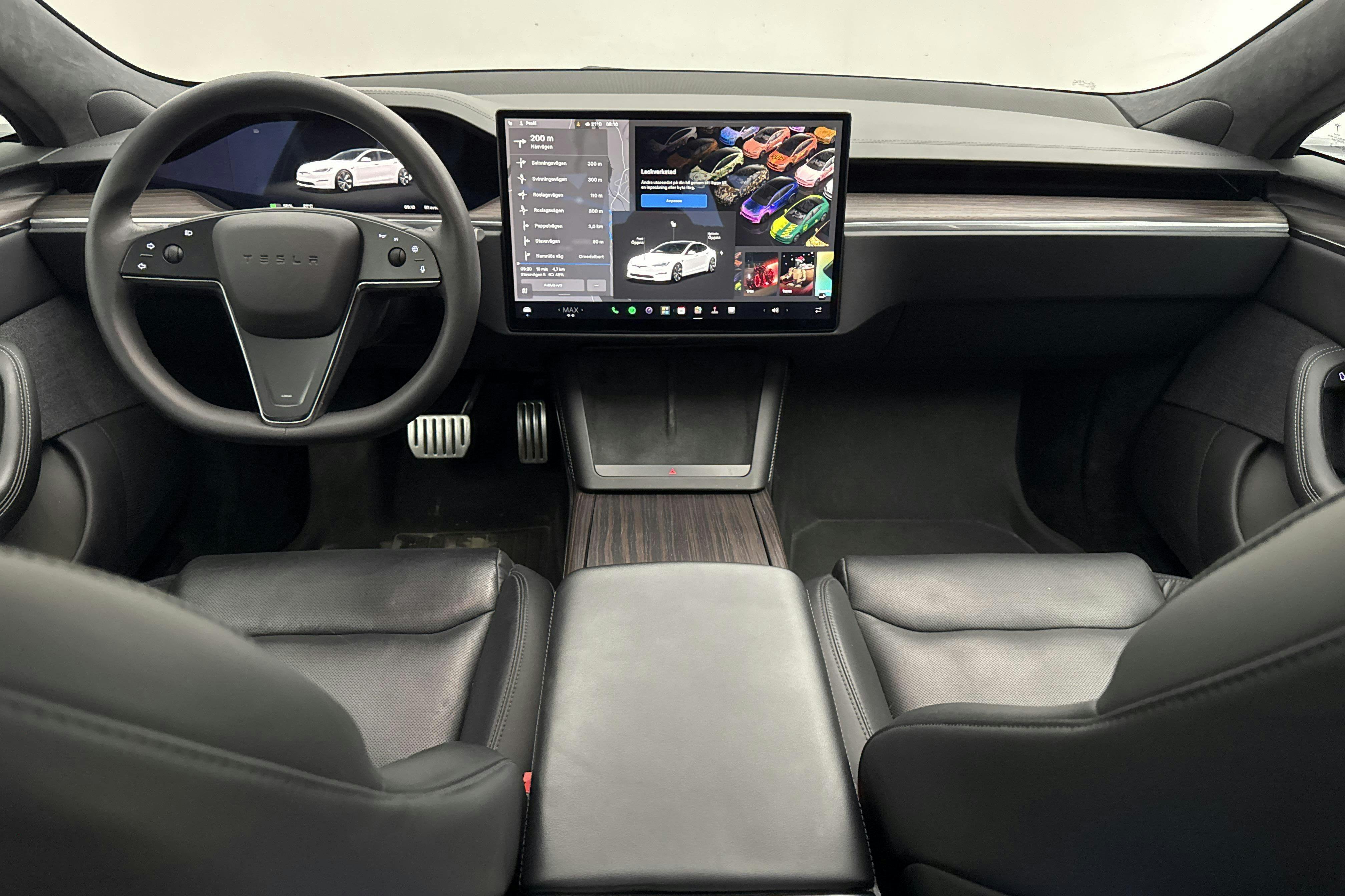 Vehicle Image 6