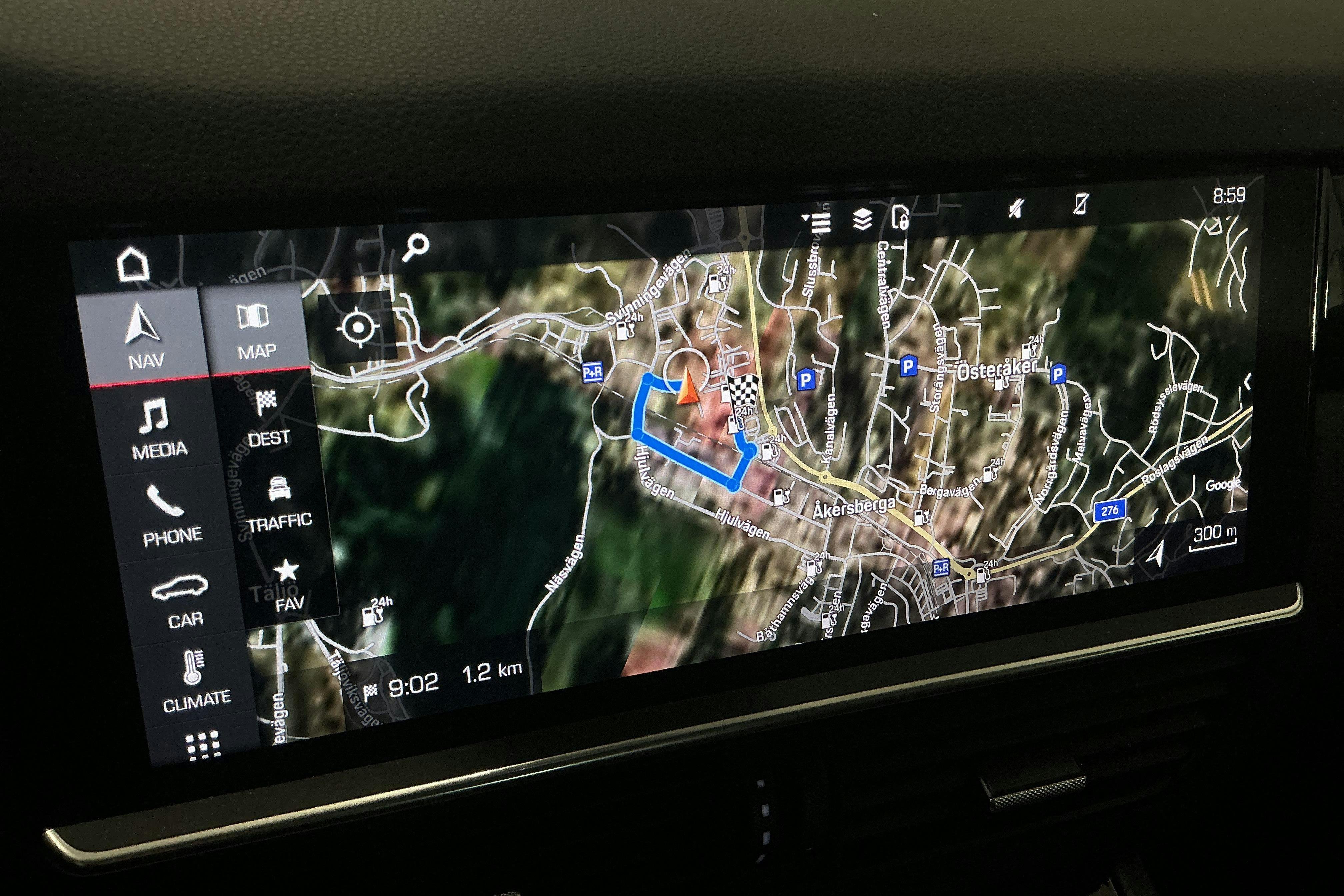 Vehicle Image 11