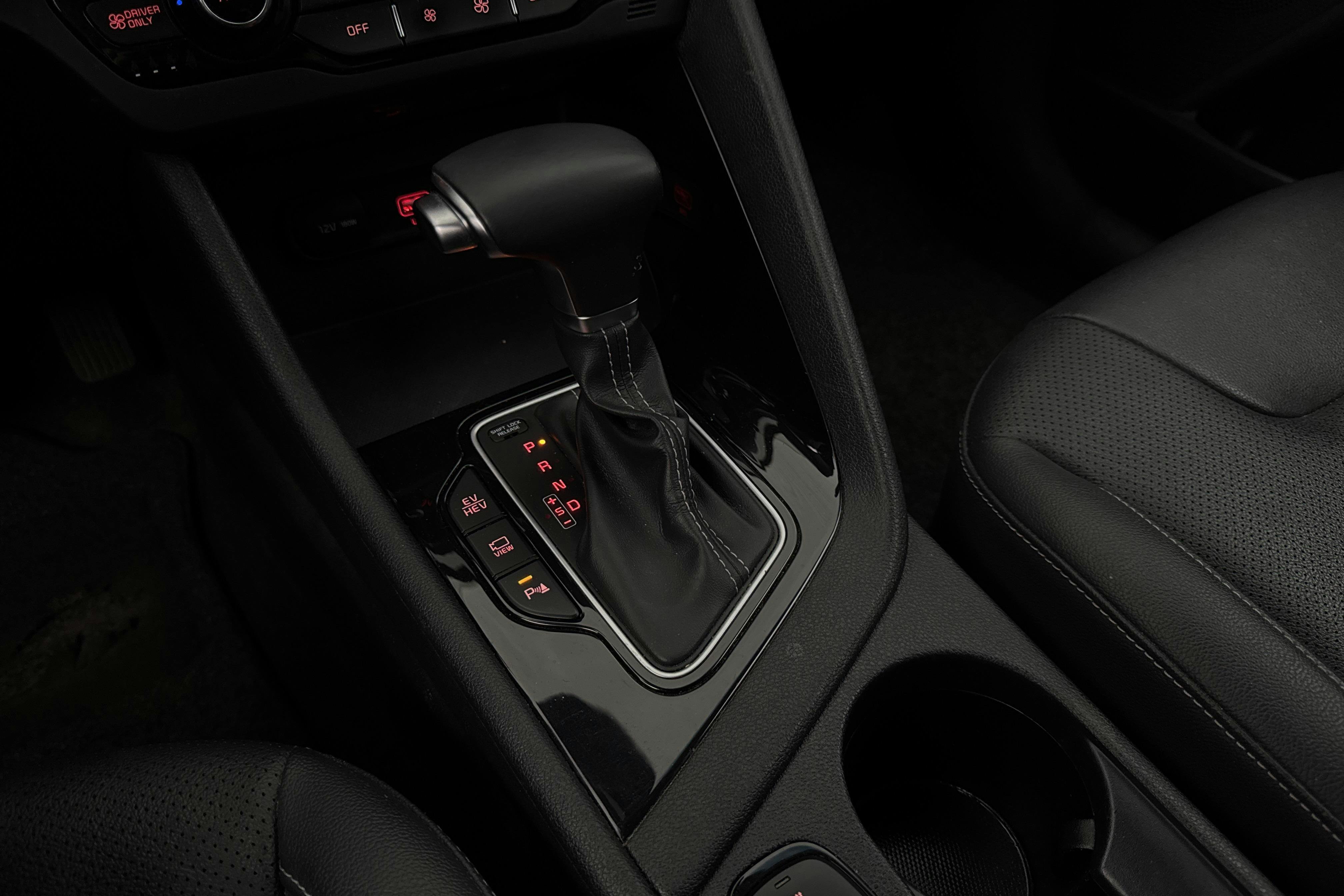 Vehicle Image 14