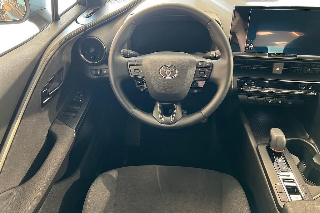 Vehicle Image 11