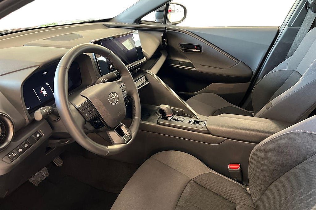 Vehicle Image 14