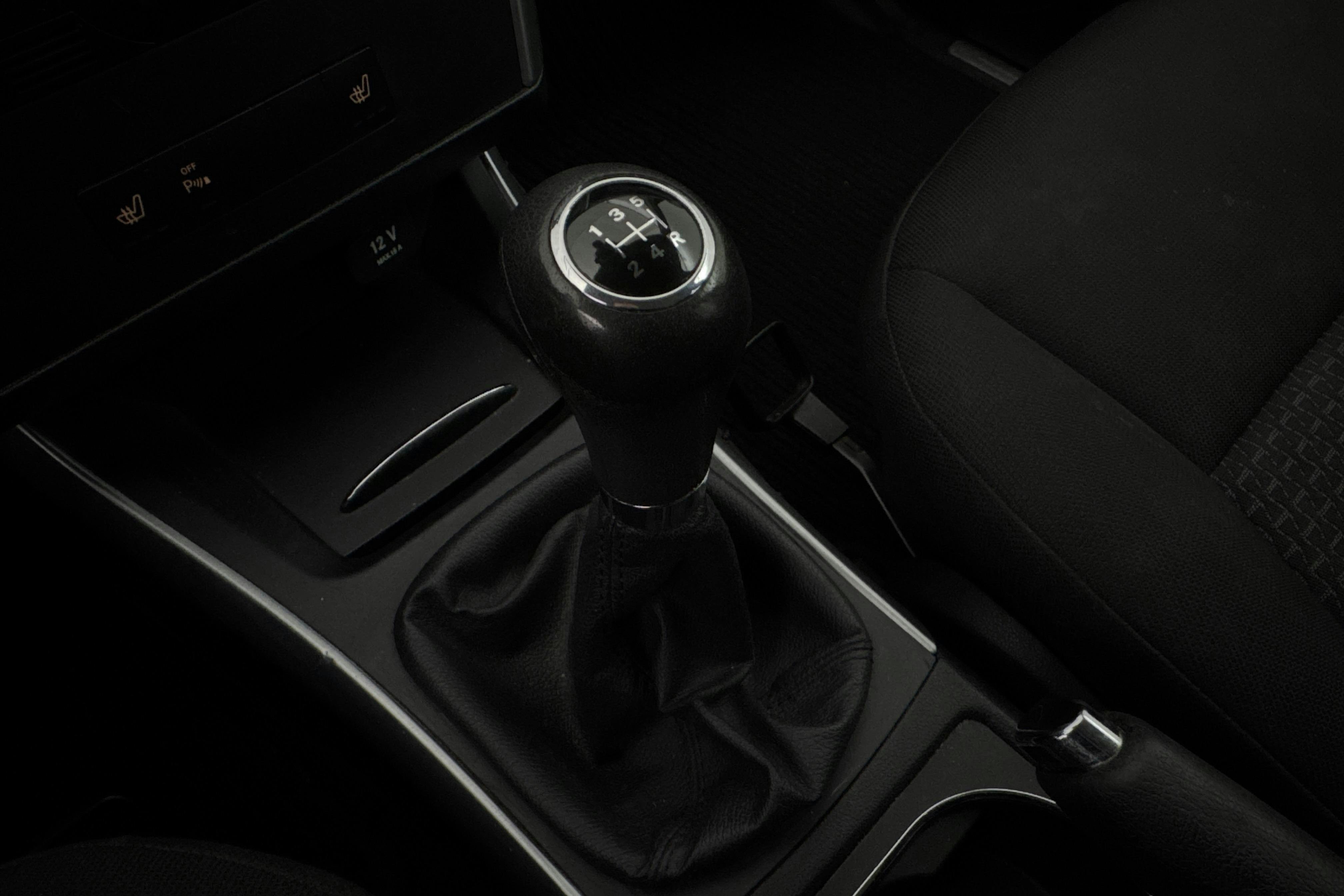 Vehicle Image 12
