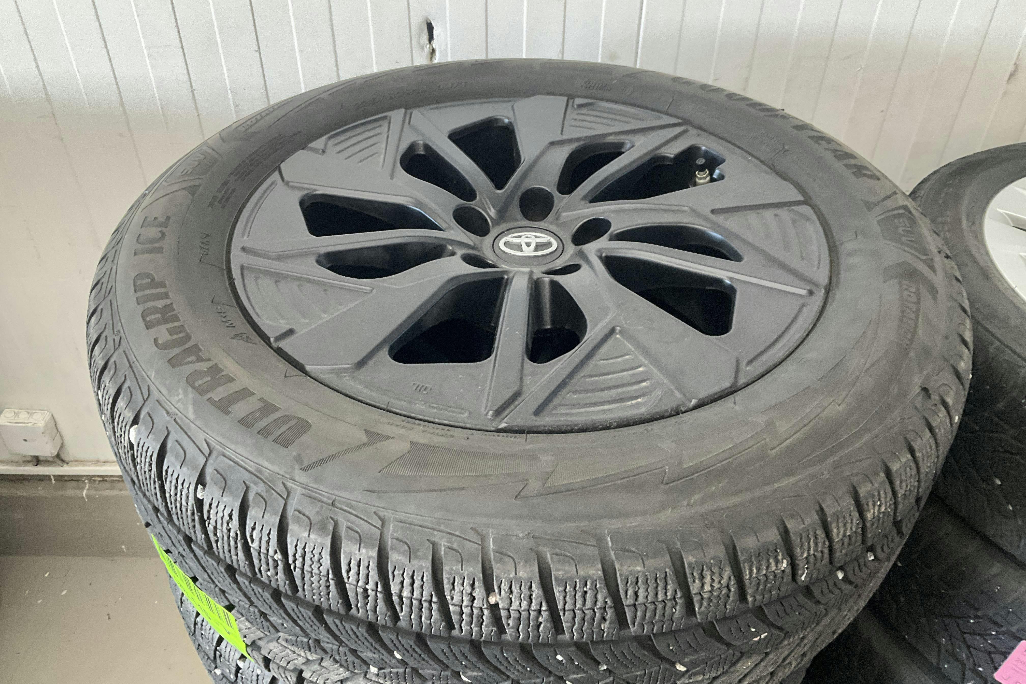 Vehicle Image 19