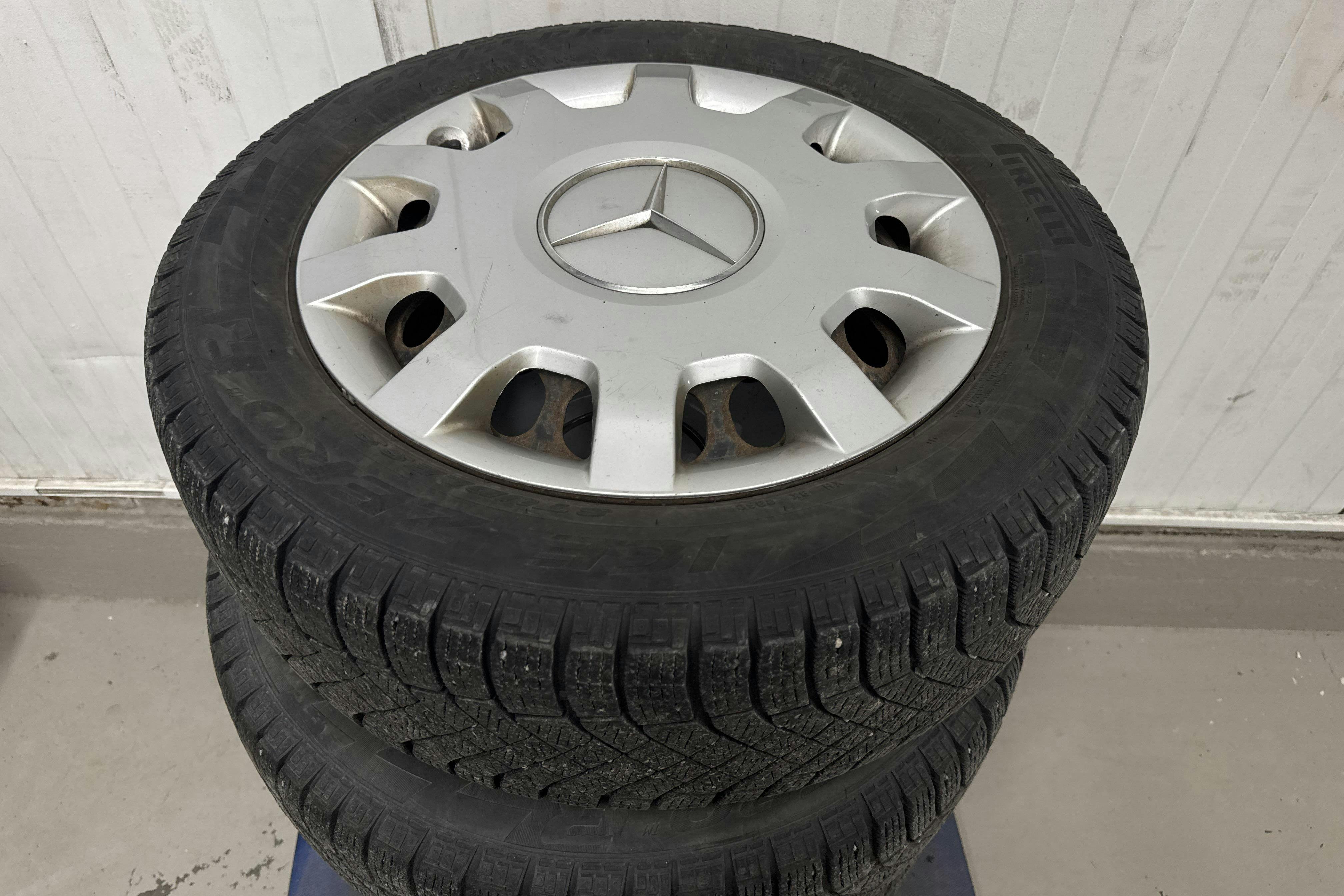 Vehicle Image 14