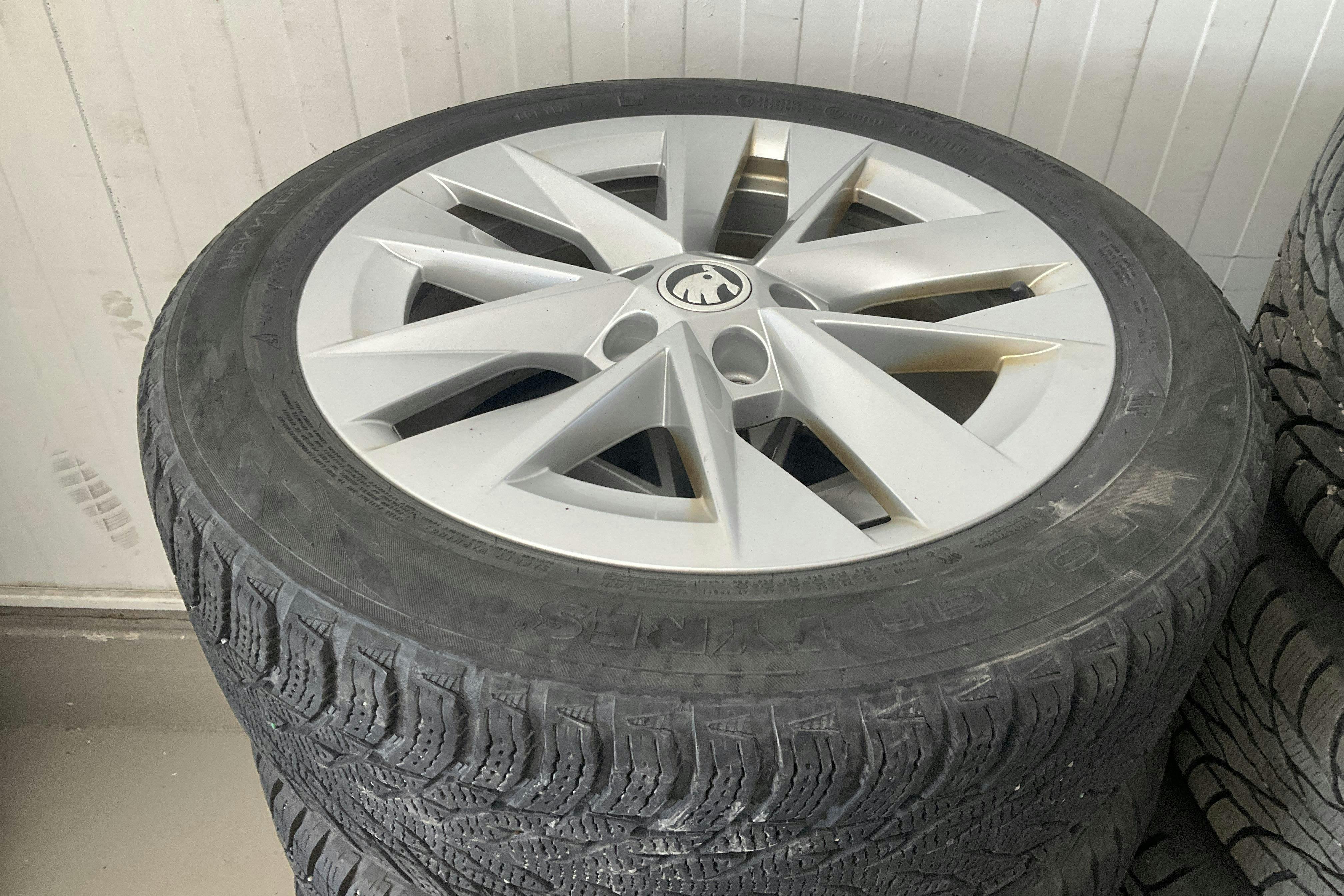 Vehicle Image 19