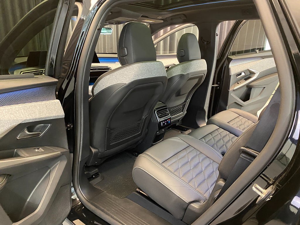 Vehicle Image 27