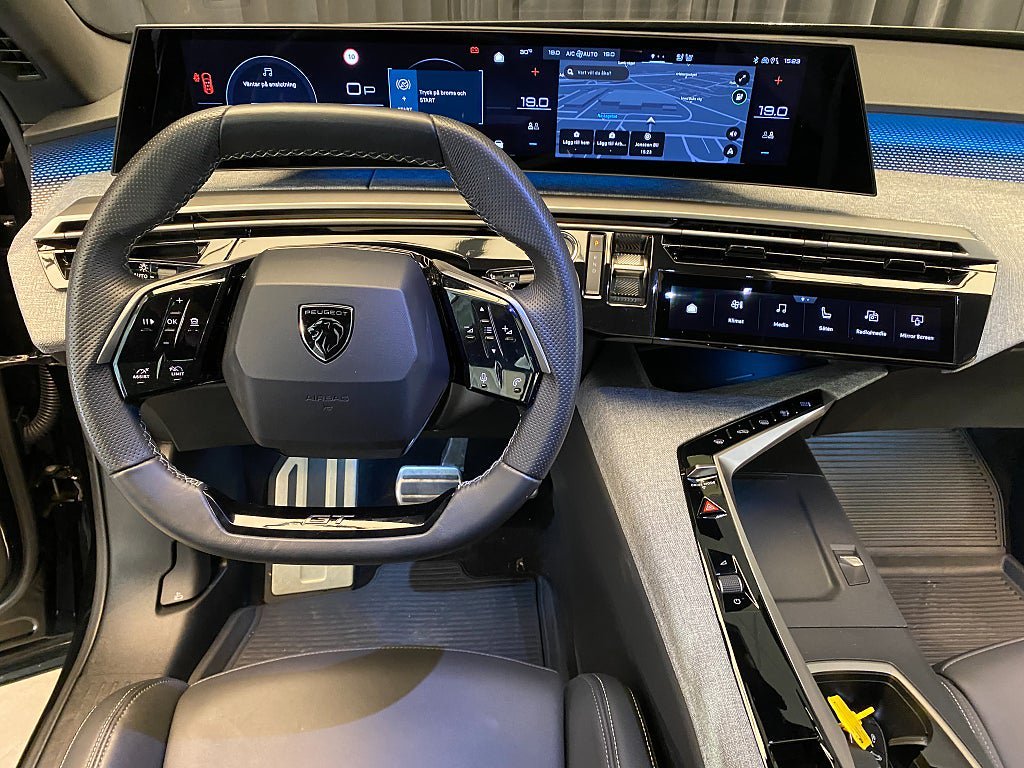 Vehicle Image 38