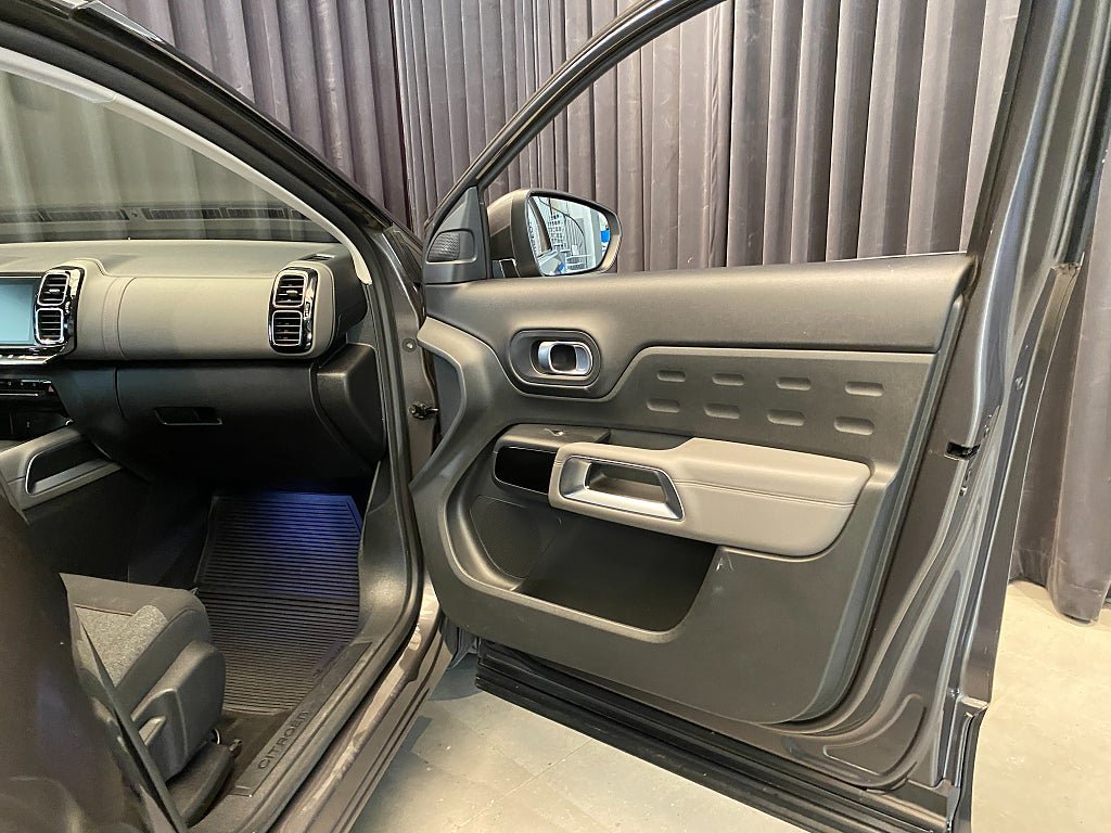 Vehicle Image 31
