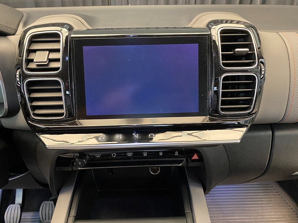 Vehicle Image 36