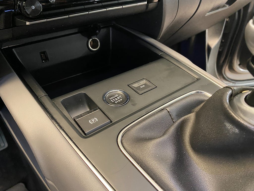 Vehicle Image 38