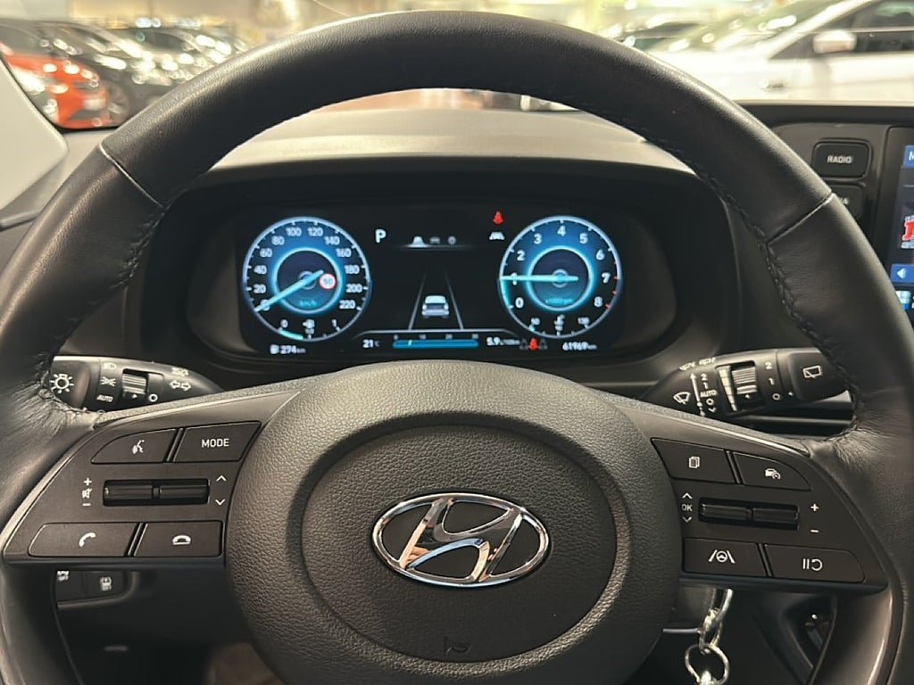 Vehicle Image 13
