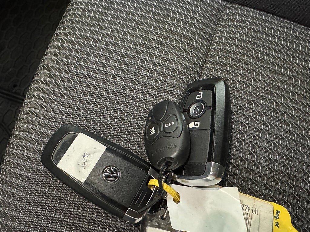 Vehicle Image 17