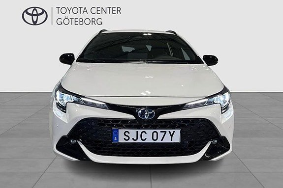 Vehicle Image 6