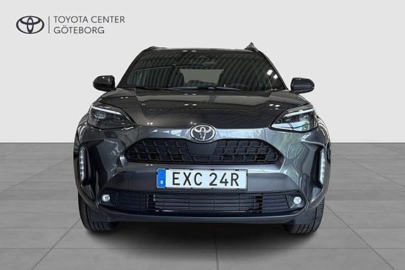 Vehicle Image 6