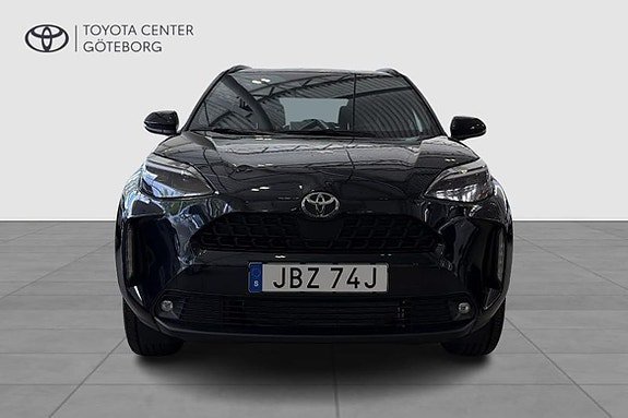Vehicle Image 6