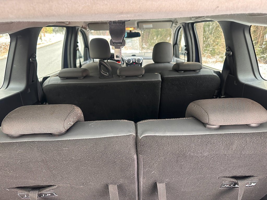 Vehicle Image 21