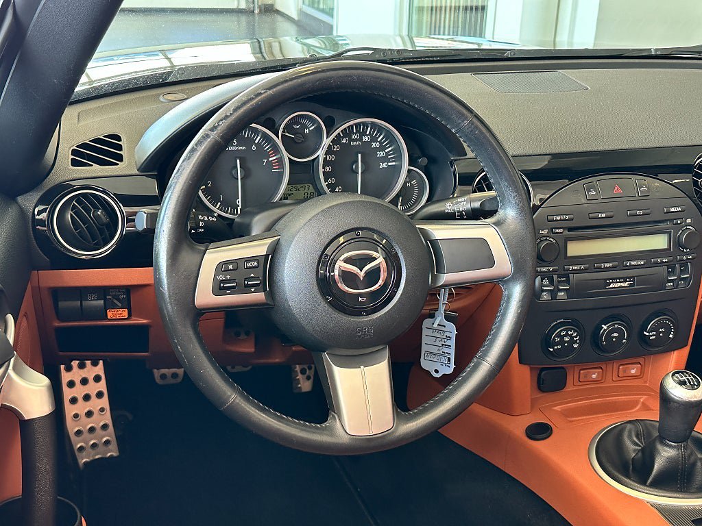 Vehicle Image 10